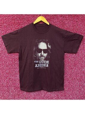 The Dude Abides The BIg Lewbowksi tshirt size Small